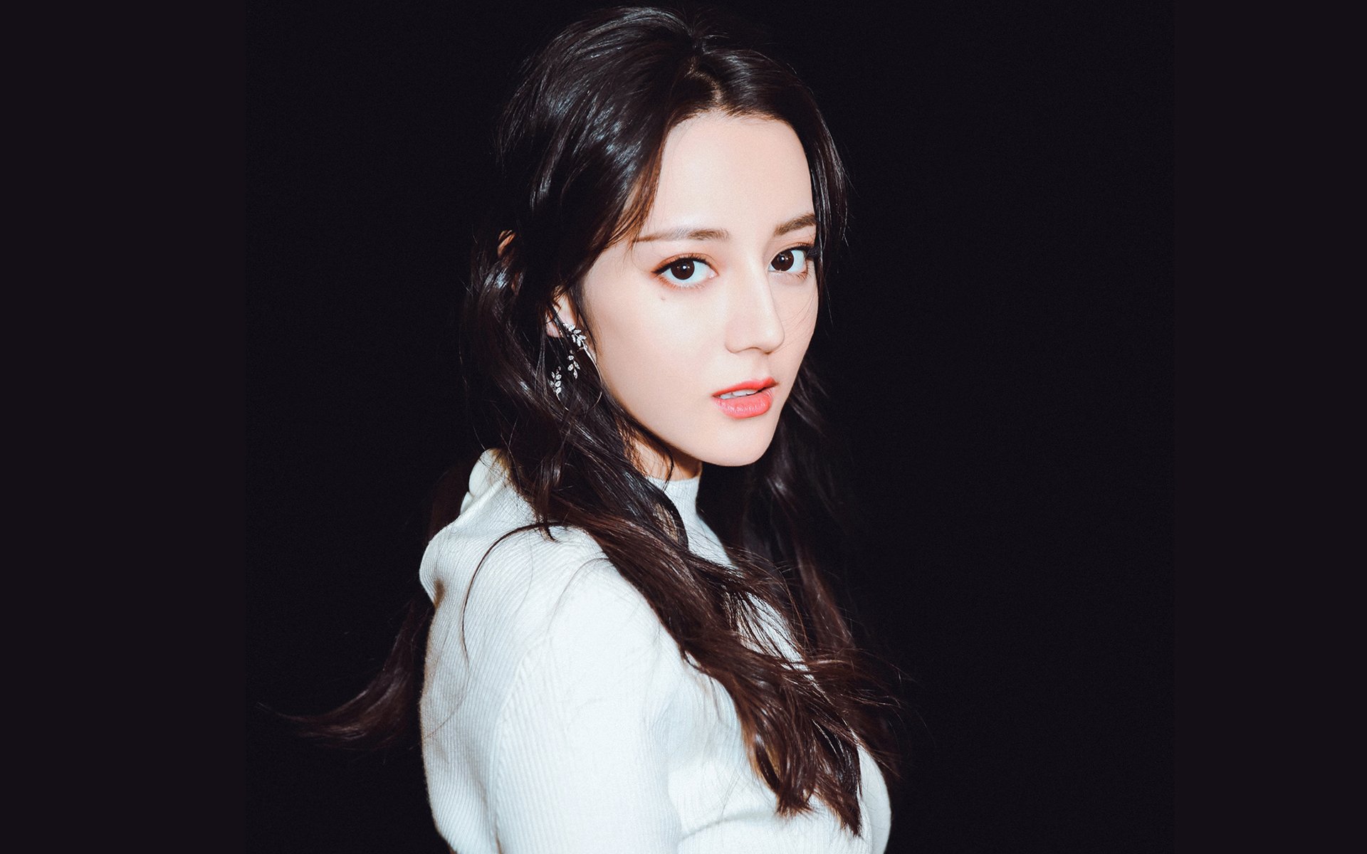 克莱尔在200米自由泳中展现节奏感,克莱尔跳高