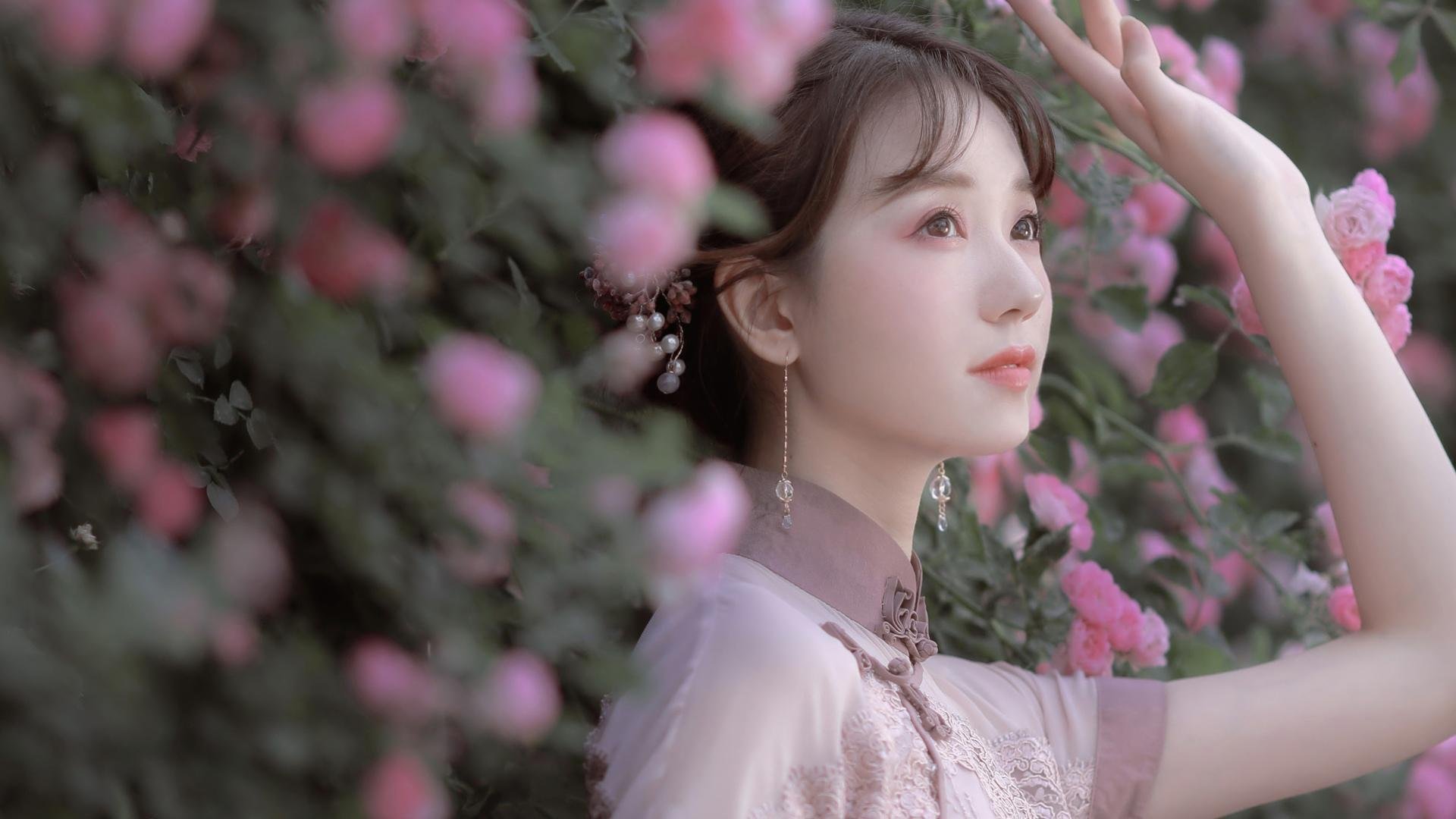 卡特的踢球节奏变化多端,令对方防守无法预料,卡特打球视频