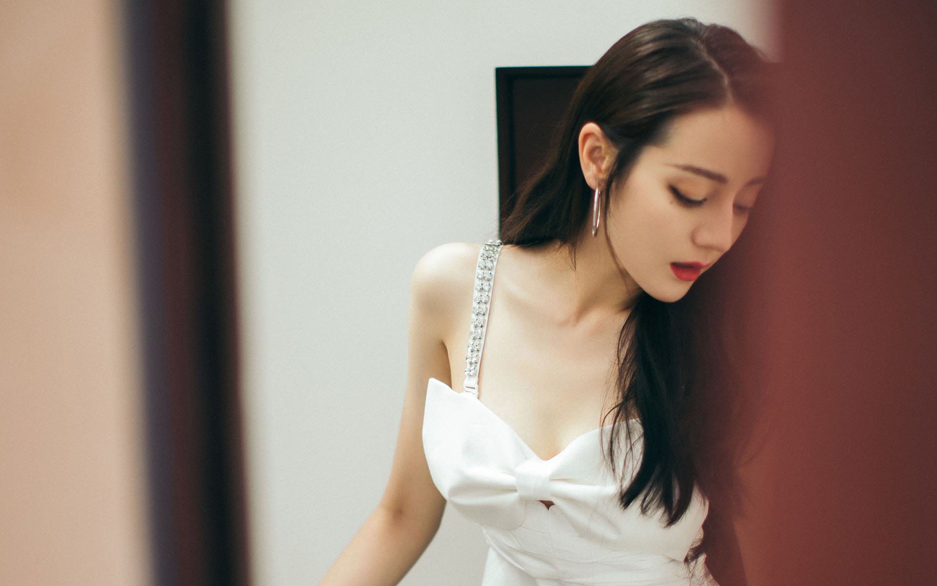 中国足球国家队防线组织与战术纪律强化路径，国足的防守